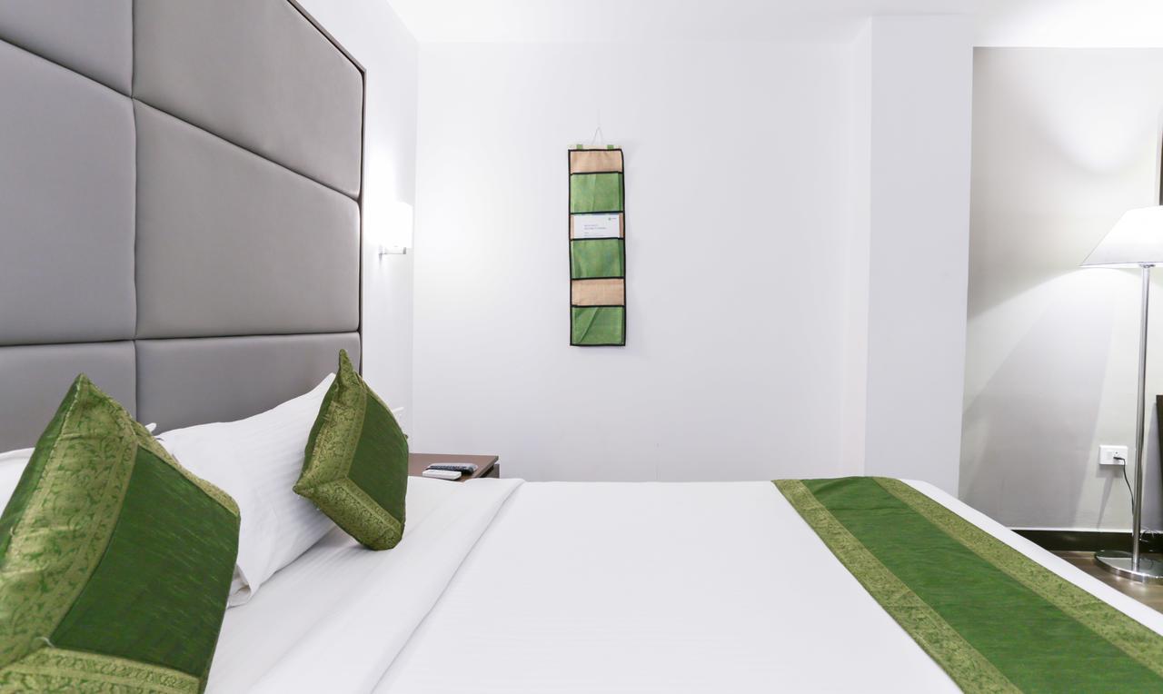 Hotel Crown Suites Коччи Экстерьер фото