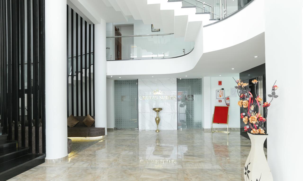 Hotel Crown Suites Коччи Экстерьер фото