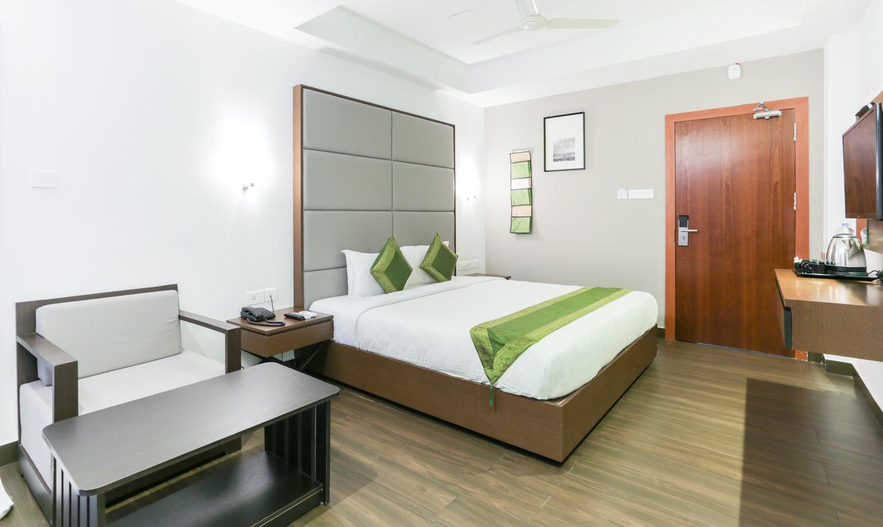 Hotel Crown Suites Коччи Экстерьер фото