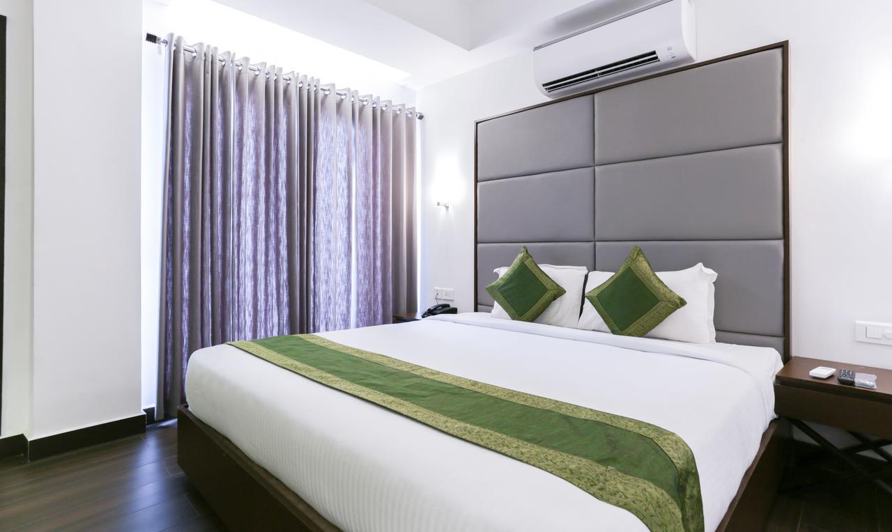 Hotel Crown Suites Коччи Экстерьер фото